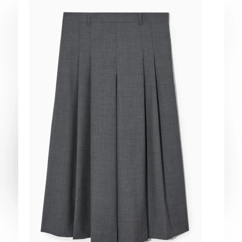 COS tailored set with folded a line skirt and a hooded jacket 6 - Picture 3 of 14